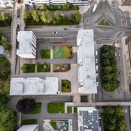 Beautiful In Pasila, Free Parking