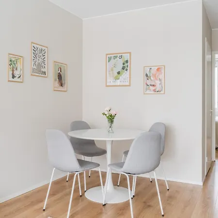 Beautiful In Pasila, Free Parking Daire *